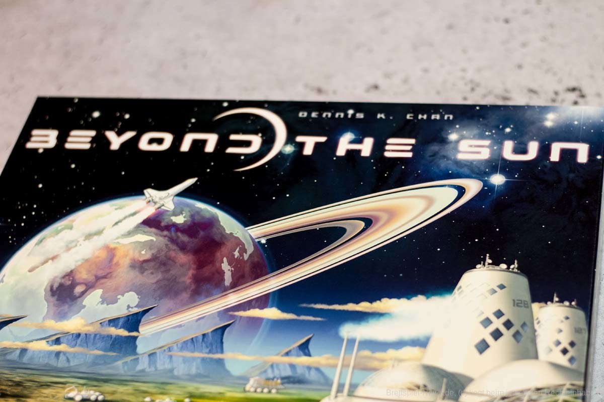 BEYOND THE SUN // Bilder der englischen Version