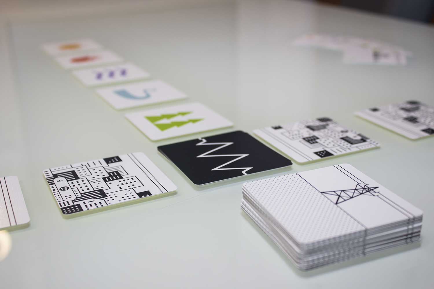 Test: Hatsuden - Kleines sehr gutes Kartenspiel von itten