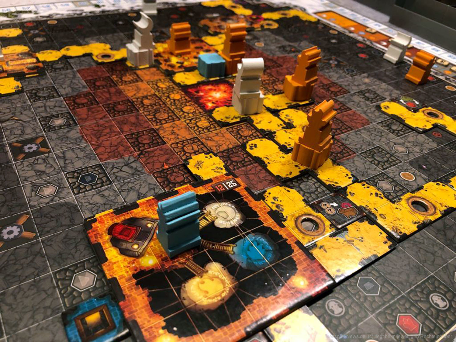 halle des bergkoenigs 100