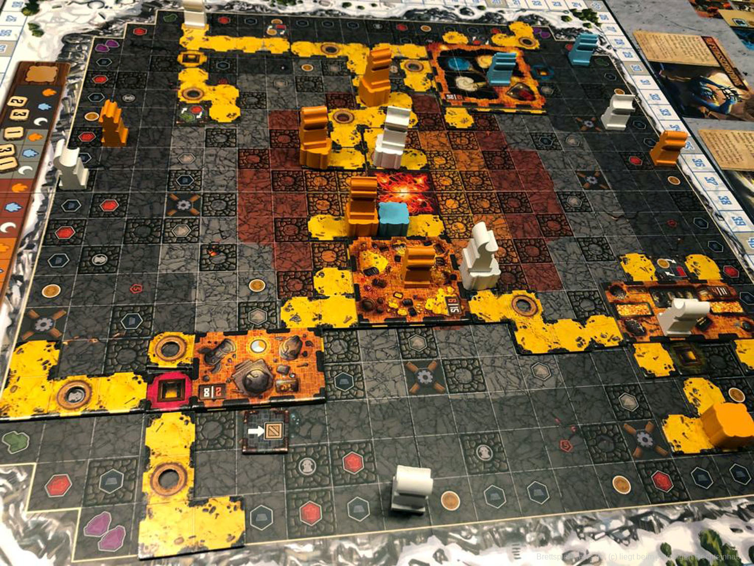 halle des bergkoenigs 102