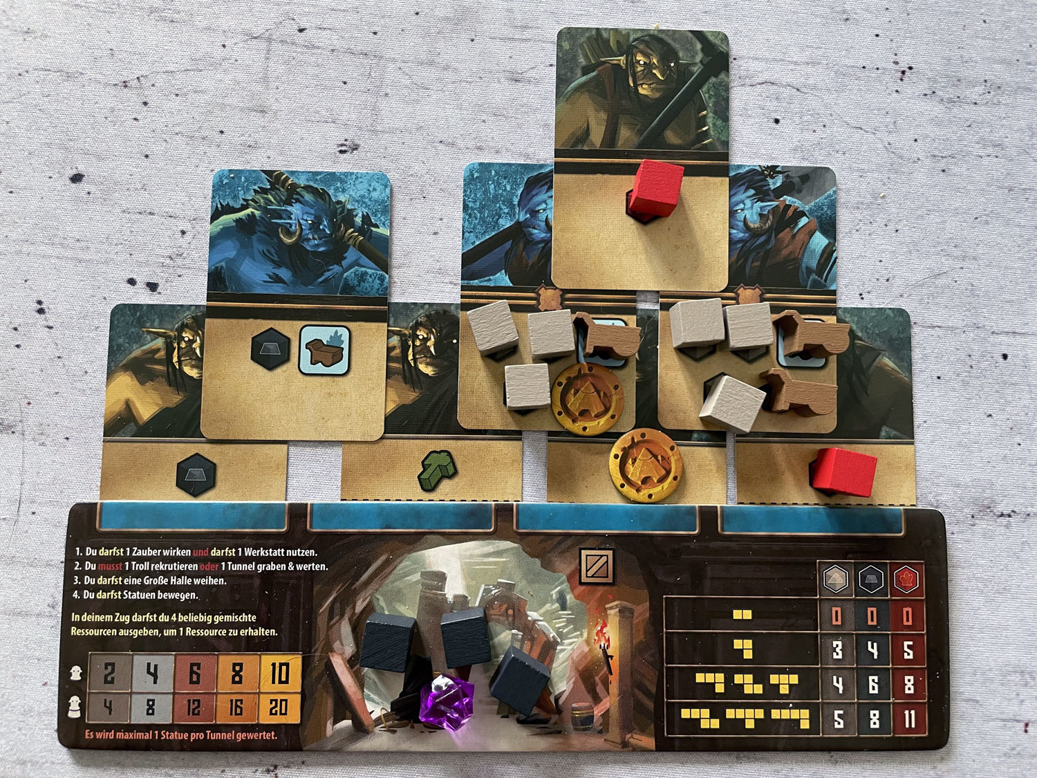 halle des bergkoenigs 108