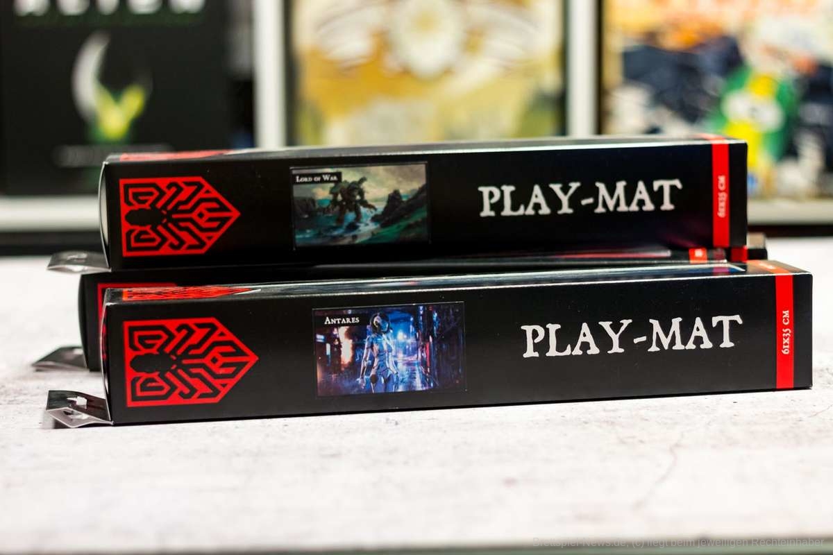 Spielmatten für Living Card Games von Kraken
