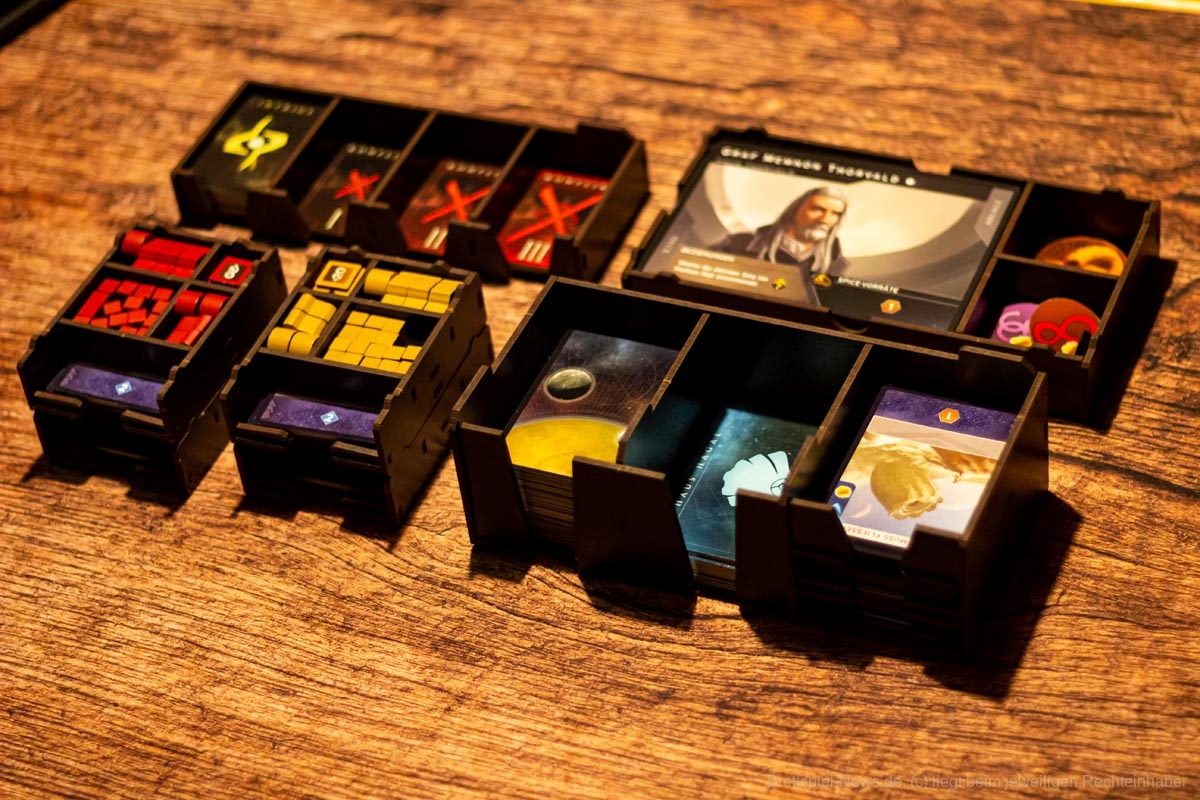 kraken black organizer 012