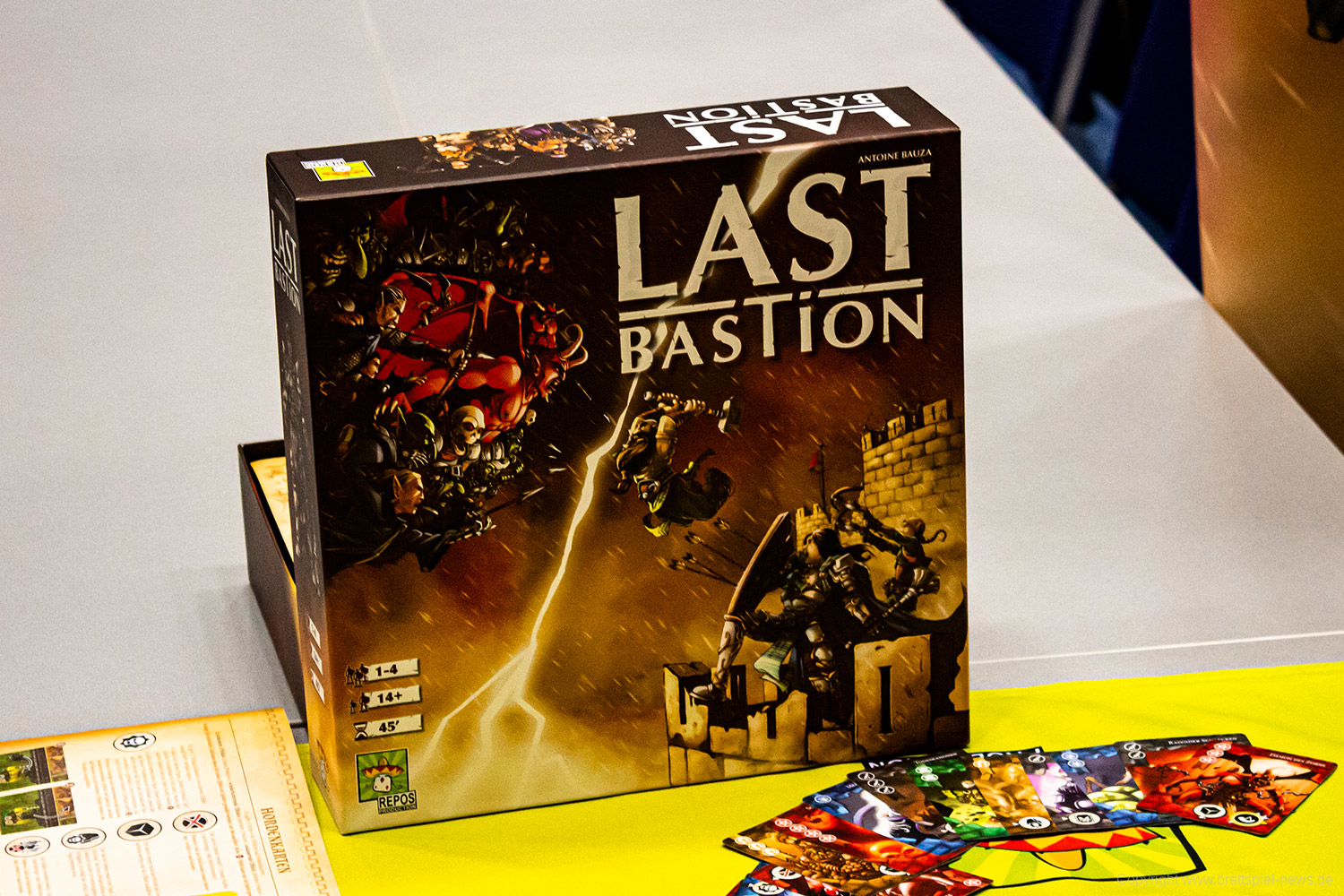LAST BASTION // Bunte Miniaturen auf der SPIEL