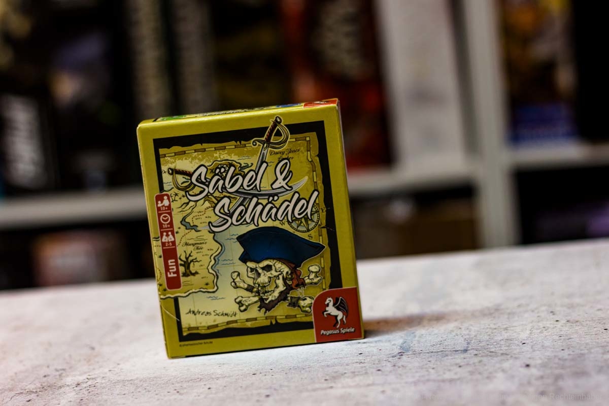 TEST // SÄBEL & SCHÄDEL