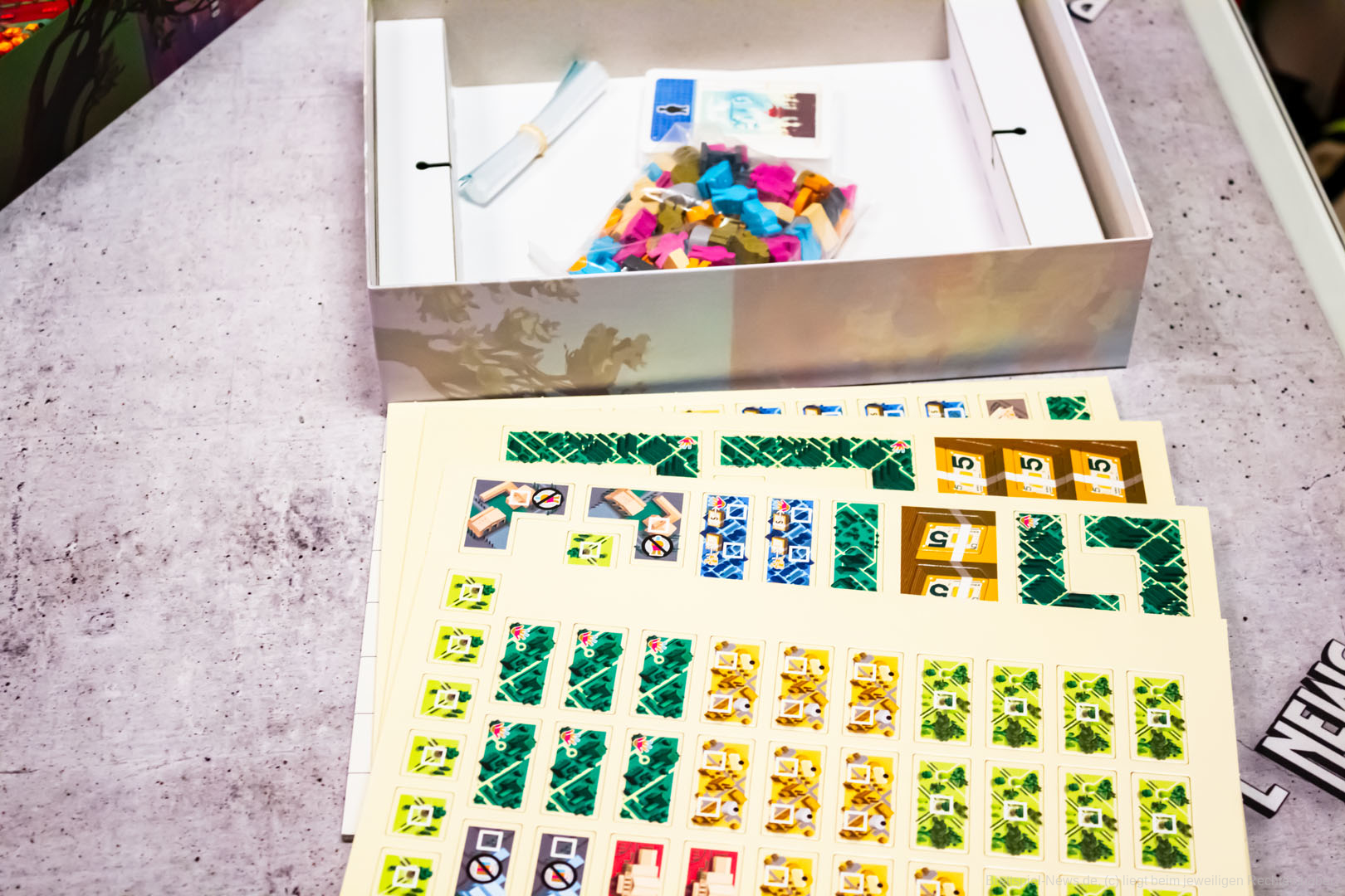 small city deluxe 004