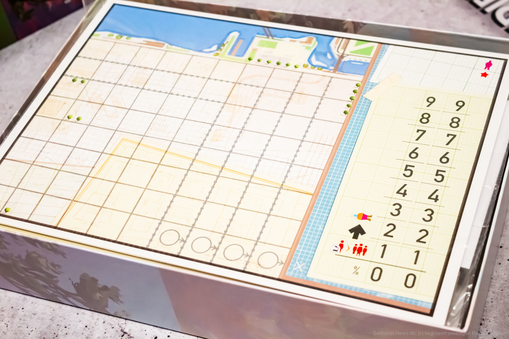 small city deluxe 005