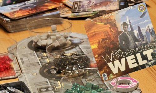 Strategie trifft Effizienz in einer wundervollen Welt - Ein eleganter Engine-Builder mit Draft-Mechanik