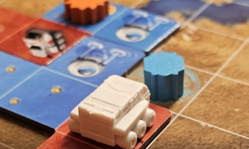 S.U.S.A.N. dreht durch! - Plättchenpuzzle zwischen Meteoriten und Missionen